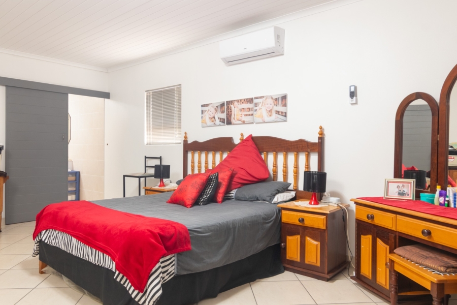 3 Bedroom Property for Sale in Laaiplek Western Cape